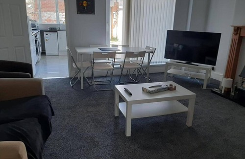 South Shields House | South Shield's Hidden Gem Amethyst 3 Bedroom House