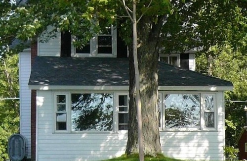 Canastota House | South Shore Sandy Beach & Spectacular Sunsets