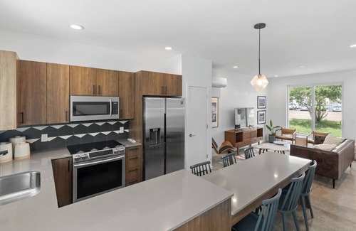 Downtown Chattanooga House | South Side Modern | Downtown Living | A+ Location., South Side Modern | Downtown Living | A+ Locatio
