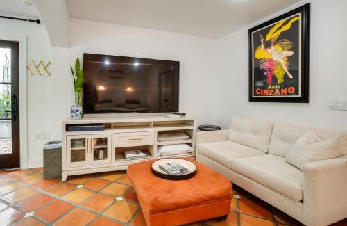 Beach Park Apartment | South Tampa Studio in Desirable Historic District!