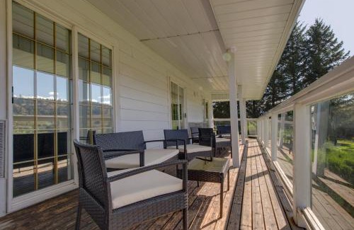 Kamloops Hotel | South Thompson Inn & Conference Centre