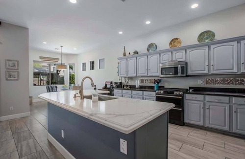 Paseo Crossings House | SouthChandler, Spa, 3BR/2.5 Bath