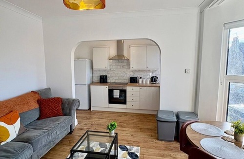 Southend-on-Sea Apartment | Southchurch Suites - The Walnut