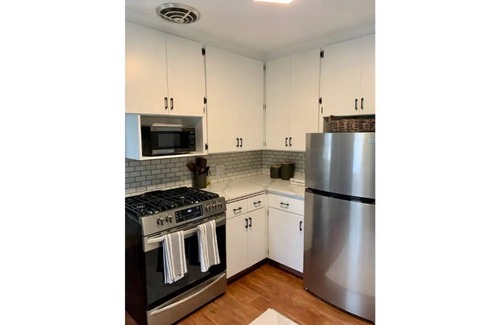 Edina House | Southdale Stinger! Modern 5+BR near it all