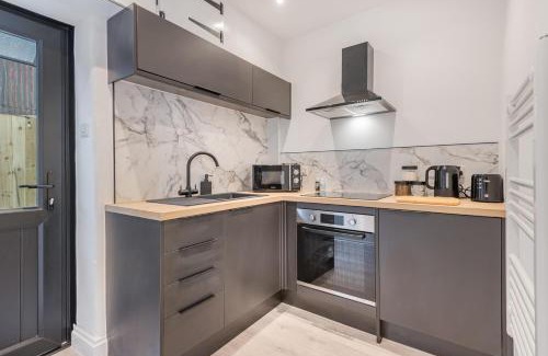 Penrith House | Southend Cottage By Birch Stays