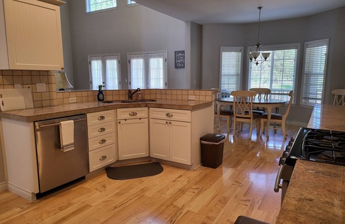 Klamath Falls House | Southern Bell in the Pines! Family friendly with beautiful scenery!