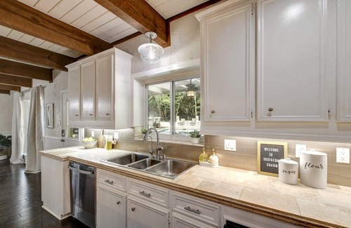 San Marcos House | Southern Charm - Extraordinary Home on 4 Acres w/Private Pool & Fire Pit