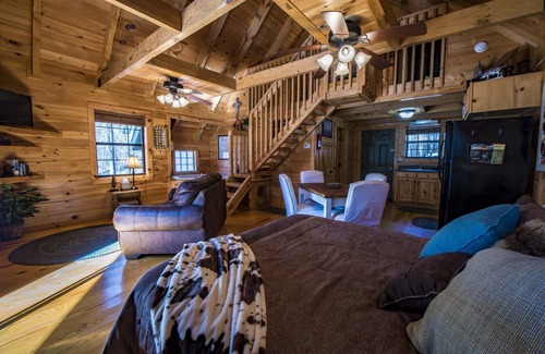 Mentone Cabin | SOUTHERN CHARM w/Hot Tub - Mountains Are Calling And We Must Go!