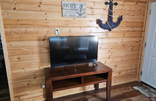 Greers Ferry House | Southern Comfort Inn and Resort
