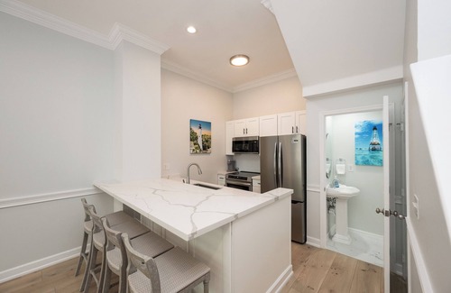 Historic Seaport House | Southern Escape at Truman Annex - 2 Bed/2.5 Bath with Parking & Shared Pool