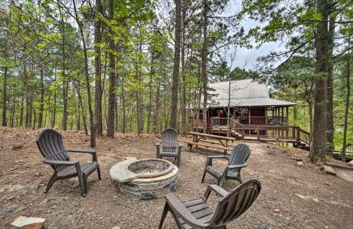 Broken Bow House | Southern Hills Cabin Near Beavers Bend State Park!