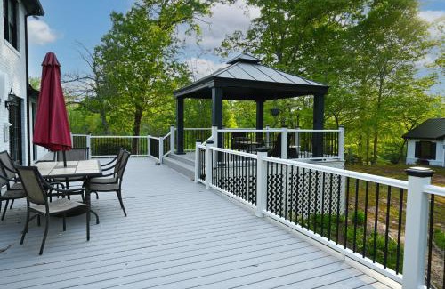 Gainesville House | Southern Home and fishing lake.