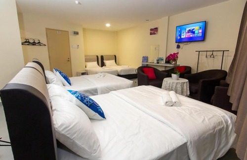 Pontian Hotel | Southern Tip Hotel - City & 100m walk to McDonald's & FREE DOBI