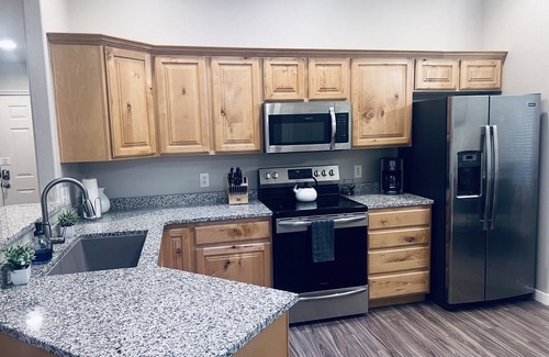 Page House | Southgate Retreat minutes from Antelope Canyon, Horseshoe Bend and Lake Powell