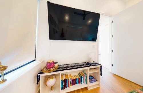 St. Edwards House | Southside Dream