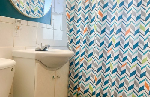 Greater South Side House | Southside hidden gem! Close to DT and airport