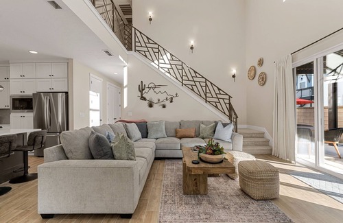 St. George House | Southwest Manor: Desert Color Lagoon + Beaches
