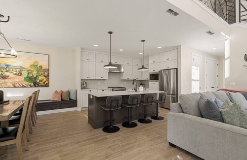 St. George House | Southwest Manor: Desert Color Lagoon + Beaches