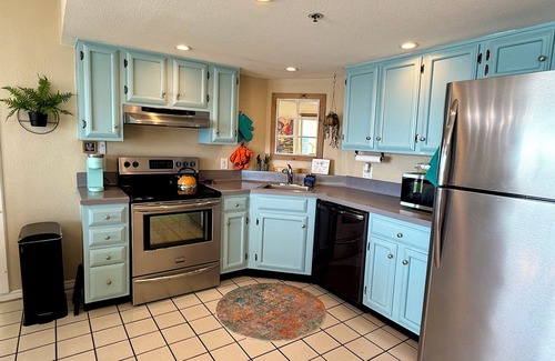 South Padre Island Condo | Southwest Surf.NEW NEW NEW, Oceanfront, Family Friendly, Pets