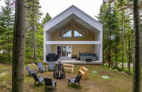 Saint Donat Ski Chalet | Spa Babyfoot Total comfort - Le Chouette Chalet