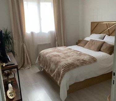 Morieres-les-Avignon Apartment | SPA jardin privé T3 indépendant dans Villa
