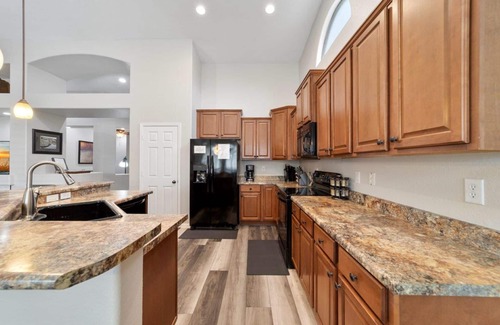 Rovey Farm Estates House | Spa like home, walk to the stadiums, with a private heated pool & newly updated!