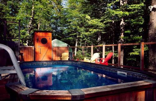 Les Pays-d'en-Haut Regional County Municipality Ski Chalet | Spa & Outdoor Pool - Montagnard des Pays-d'en-Haut