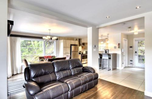Brebeuf Ski Chalet | Spa River & Total Relaxation - River n Beach
