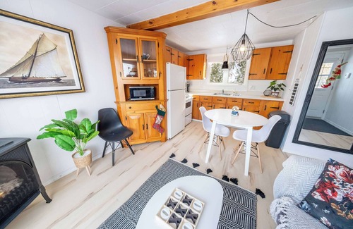 Montmagny Regional County Municipality House | Spa & River view - Le Jardin