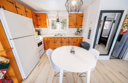 Montmagny Regional County Municipality House | Spa & River view - Le Jardin