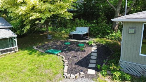 Montmagny Regional County Municipality House | Spa & River view - Le Jardin