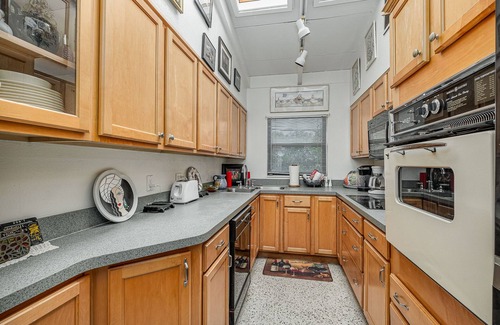 Melbourne House | Space Coast Vacation Home Golf Beach Fishing Disney Pool Convenient Spacious!