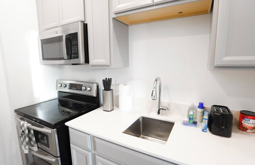 Haines City House | Space for 4 people near Legoland, Disney, and theme parks