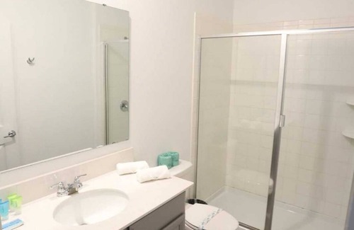 Haines City House | Space for 4 people near Legoland, Disney, and theme parks