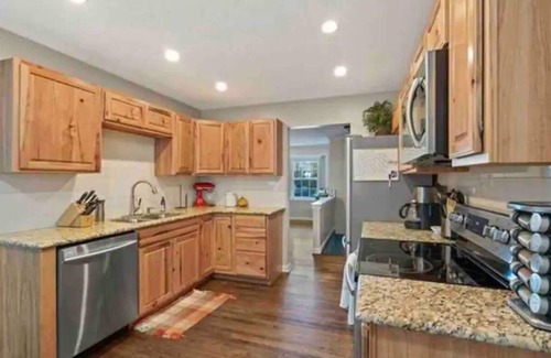 Nall Hills House | Space for the whole family!