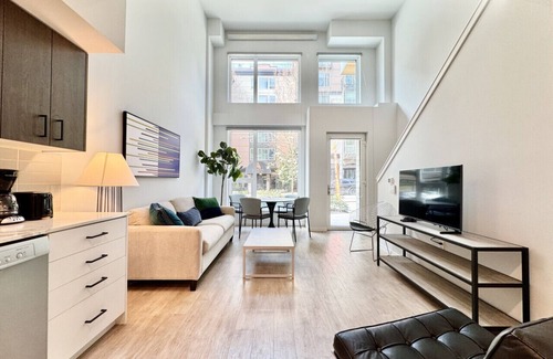 Lower Queen Anne Apartment | Space Needle, Climate Pledge Arena, Downtown!