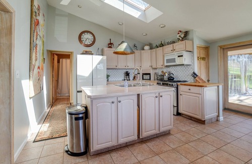 Town of Milo House | SPACE & privacy on Keuka with a fabulous house, outdoor kitchen, lawn, & beach!