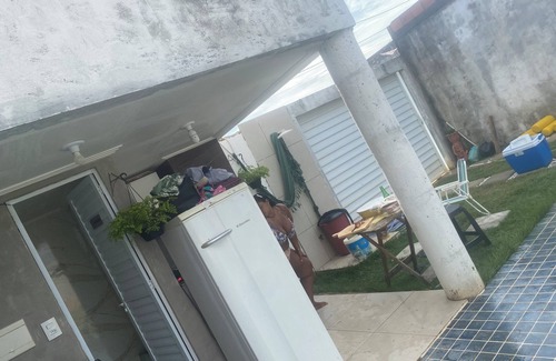 Abrantes RV Rental | Space with swimming pool