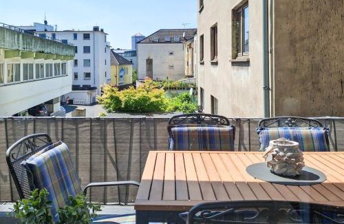 Stadtkern Apartment | Spacestays Flat for 6 TV WIFI