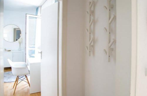 Stadtkern Apartment | Spacestays Flat for 6 TV WIFI