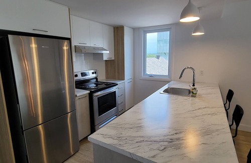 Maizerets Apartment | Spacieux 3 Chambres à Coucher à 5 min du Vieux-qc