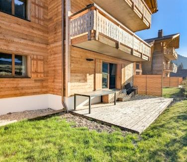 Morgins Apartment | Spacieux appartement Morgins cheminée, terrasse et jardin