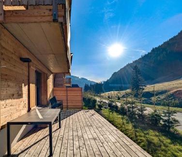 Morgins Apartment | Spacieux appartement Morgins cheminée, terrasse et jardin