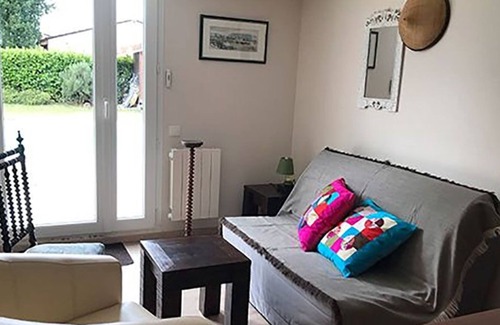 L'Union Apartment | Spacieux T3 rez de Jardin Avec Piscine - 4 Personnes