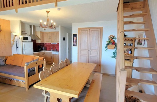 Saint-Michel-de-Chaillol Apartment | Spacious Duplex Apartment for 8/9 with South-Facing Terrace, Free Wi-Fi, Pet-Friendly