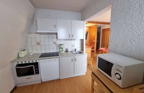 Saint-Michel-de-Chaillol Apartment | Spacious apt. for 9 in Chaillol with balcony, pets allowed