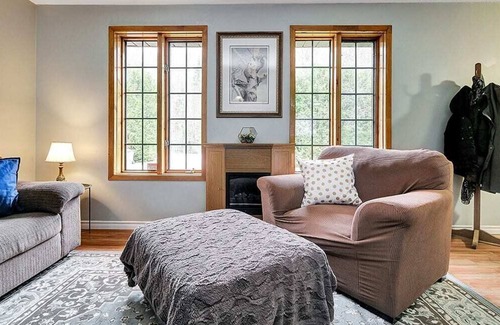 La Peche House | Spacious and charming private home - country escape