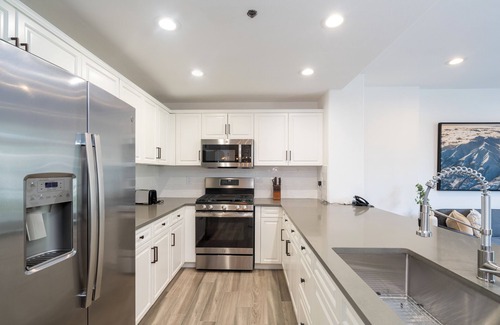 Mountain Village Condo | Spacious 1 BDR Mountain Village Condo with Balcony