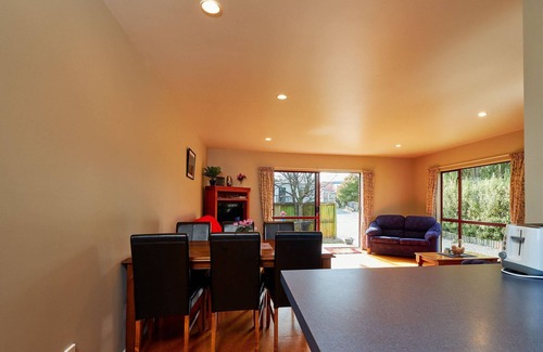 Kaikoura Cottage | Spacious 1 bedroom Cottage