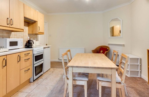 Yarnton Apartment | Spacious 1-Bedroom Flat with garden & free parking